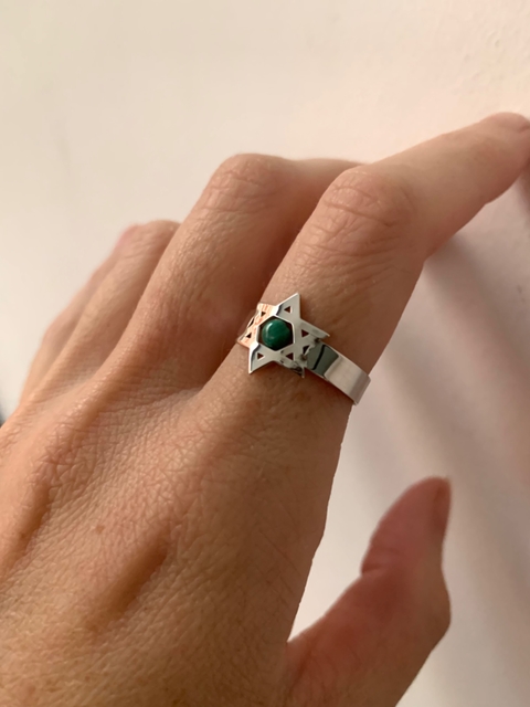 Anel Estrela de Davi com Malaquita Natural