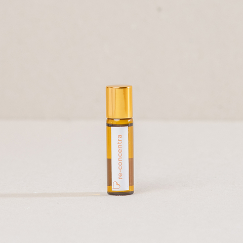 Sabe aquele momento no meio do dia que a gente não sabe mais o que faz para manter o foco e conseguir terminar as tarefas? O Roll-On Blend Re-Concentra da B.I.A te ajuda. Compre na Make a Pause.