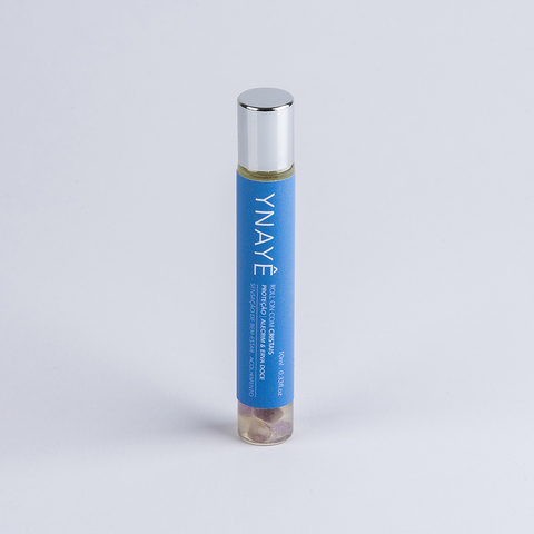 Roll-On Proteção com Óleo vegetal de semente de uva, óleos essenciais de Alecrim & Erva Doce e cristal ametista.  Este blend tem a propriedade de energizar e revigorar. Poderoso Cristal de Elevação Espiritual e Proteção. Compre aromaterapia na Make a Paus