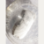O Sabonete Gommage com Cristais de Quartzo da Elemento Mineral é uma solução eficaz para a limpeza profunda e esfoliação suave da pele. Compre na Make a Pause.