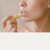 Lip Balm Cupuaçu e Laranja Flô Biocosméticos para Make a Pause é rico em antioxidantes e deixa os lábios hidratados, macios e protegidos.