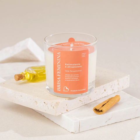 Priorize o autocuidado e o resgate da sua força interior com esta Vela terapêutica aromática afrodisíaca que pode (e deve) ser usada para aromaterapia e massagem! Da marca B.I.A à venda na Make a Pause.