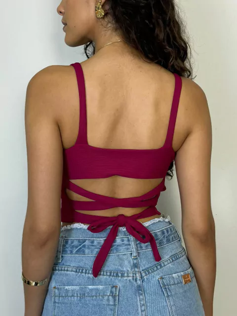 Cropped Alesine com decote traseiro K2B