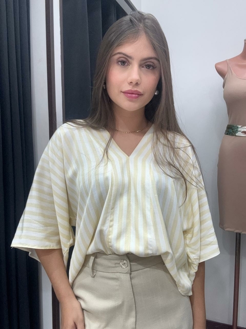 Blusa manga morcego coleção verão