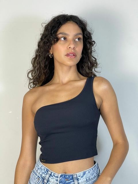 Cropped K2B um ombro mulamanca canelado Lisaura