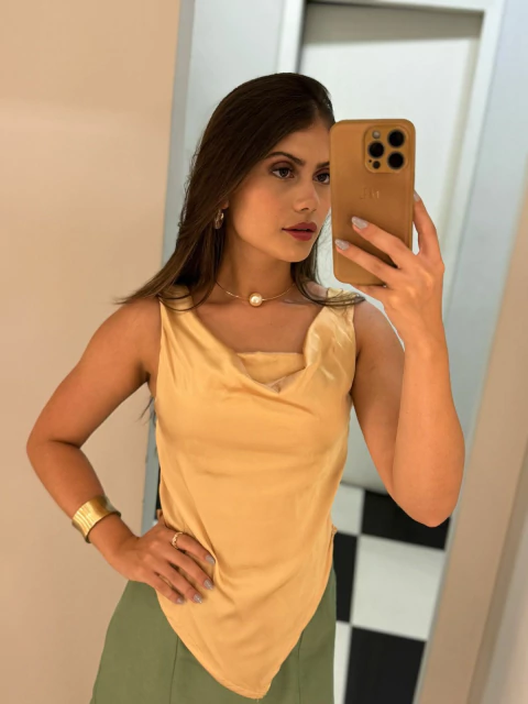 Blusa em cetim assimétrica REF0094