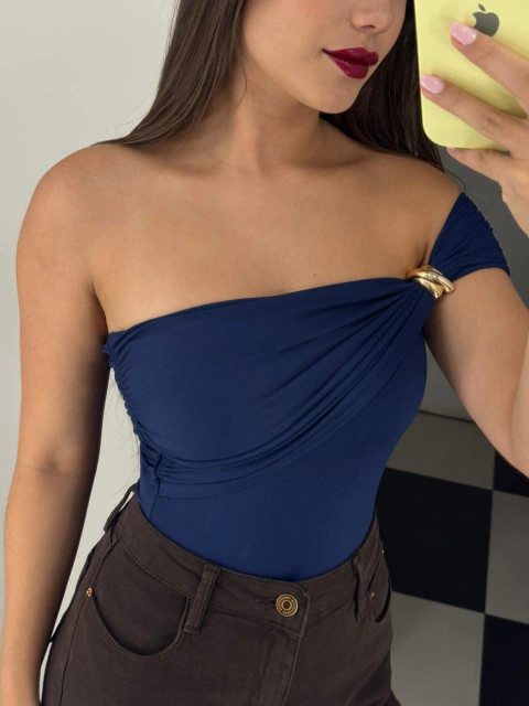 Blusa um ombro Alfrida K2B