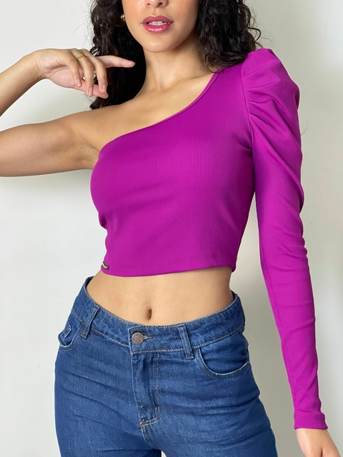 Cropped K2B um ombro com bojo manga longa Lucirana