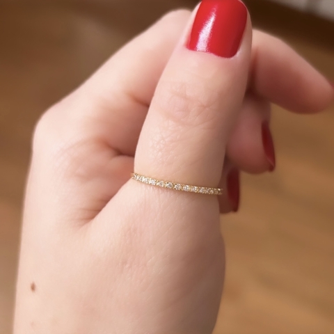 Anel Aparador de Aliança, com Zircônias, Banhado em Ouro 18k
