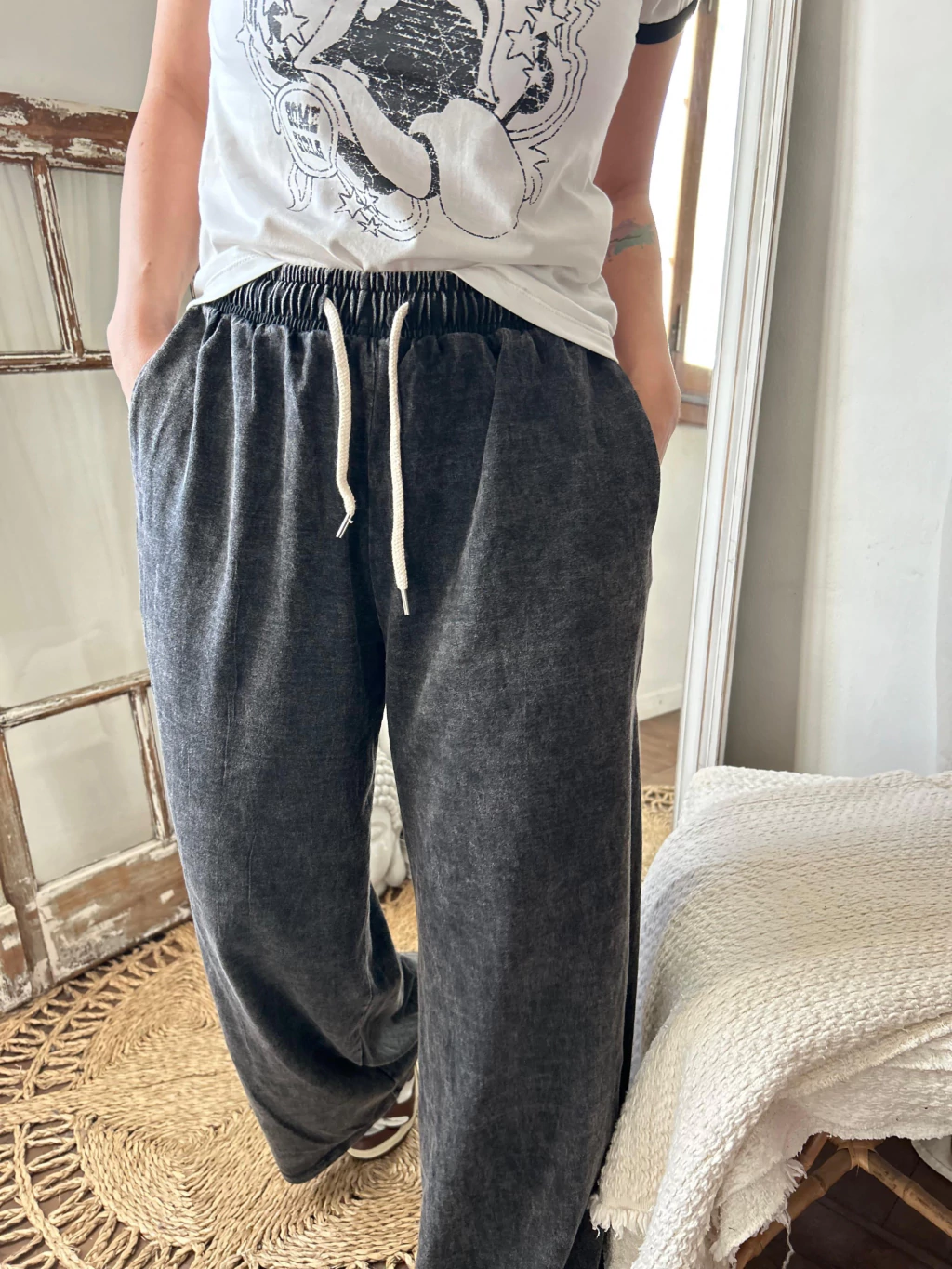 JOGGER JAZMÍN NEGRO LAVADO
