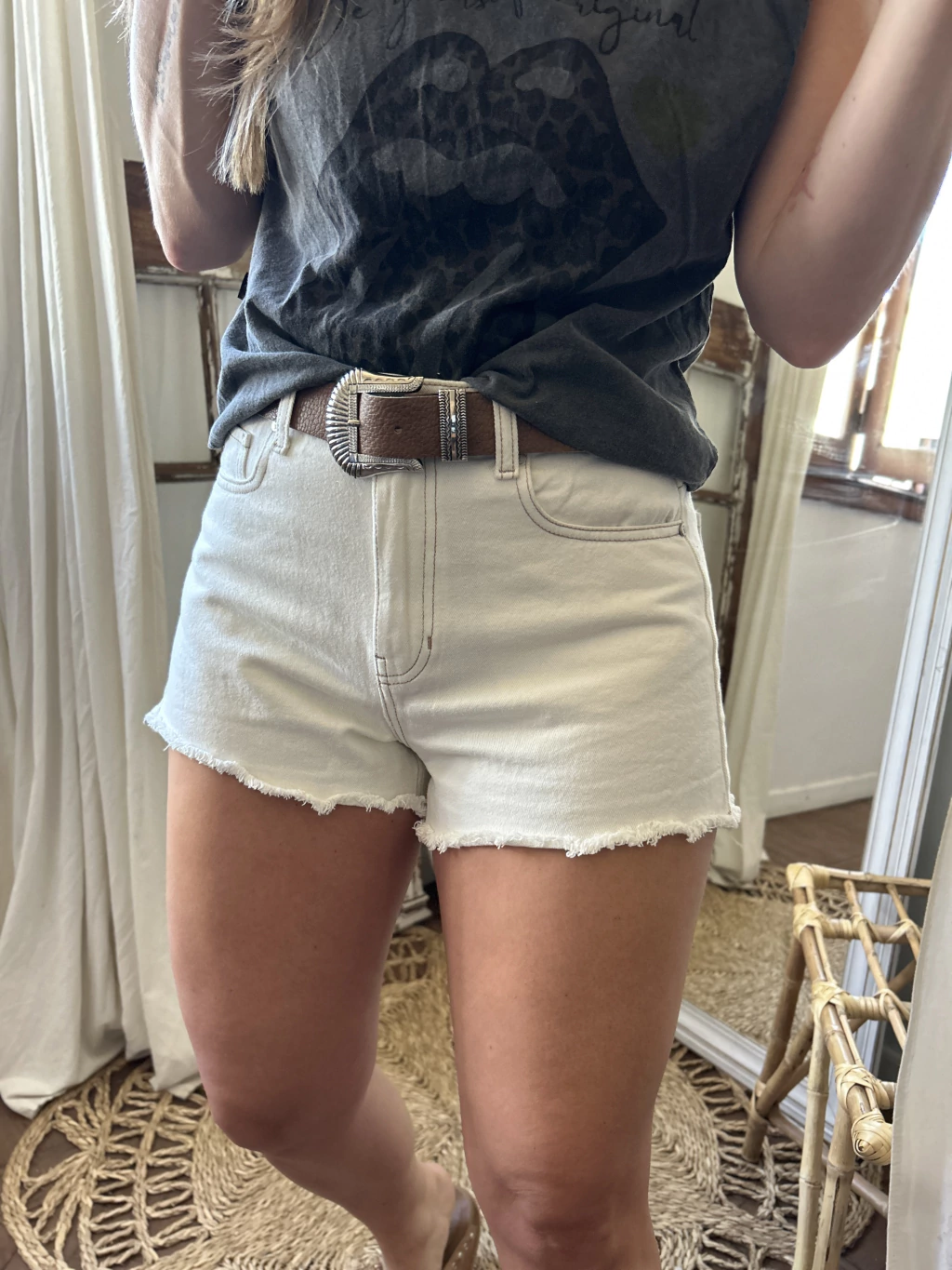 SHORT MARÍA CRUDO