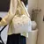 Bolsa de Mão para Fraldas com Bordado Urso e Flores – Design Fofo e Funcionalidade - comprar online
