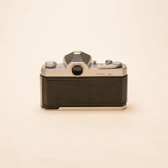 Câmera Nikon Nikkormat FT somente corpo na internet