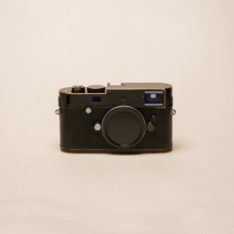 Câmera Digital Leica MP (TYP 240) Black