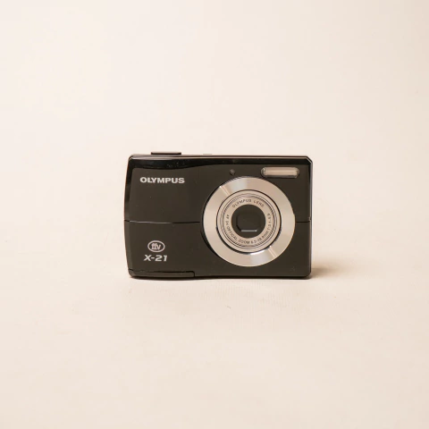 Câmera Digital Olympus X-21 - BLACK com MicroSD 8GB