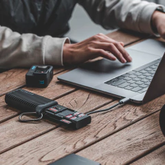 Leitor + Estojo de cartão SD/Micro SD - PGYTECH na internet