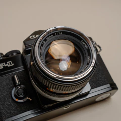 Câmera Canon F-1 black com 50mm F/1.4 (205578) - comprar online