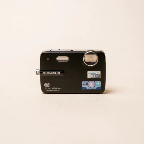 Câmera Digital Olympus STYLUS 550WP
