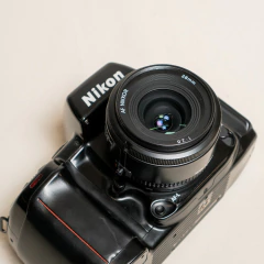 Câmera Nikon N90S com Lente AF 28mm F2.8 - comprar online