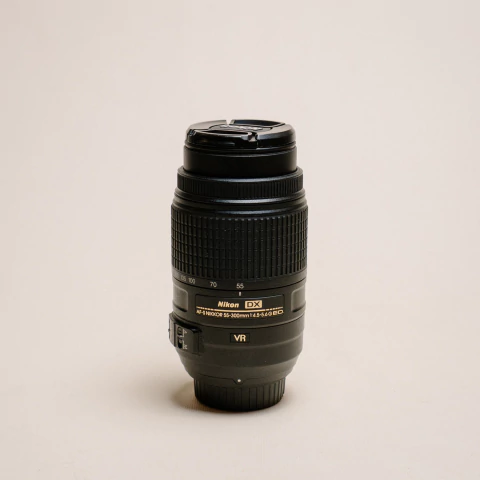 Lente Nikon DX AF-S Nikkor 55-300mm F4.5-5.6