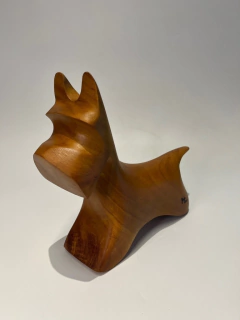 CACHORRO TERRIER EM MADEIRA