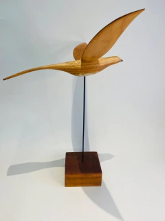 PASSARO EM MADEIRA CEDRO ROSA - loja online