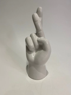ESCULTURA MÃO BRANCA EM CERAMICA