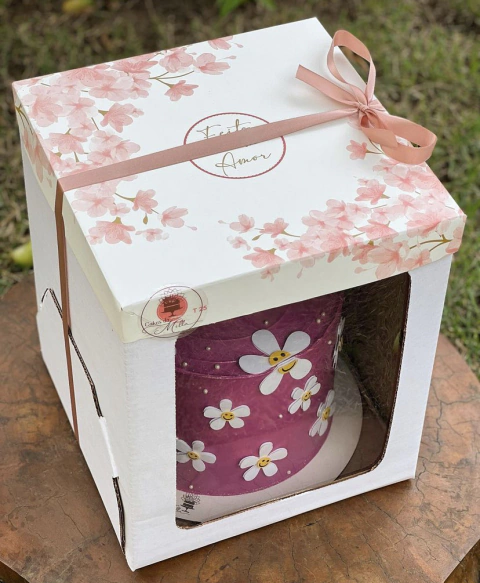 Caixa com Visor Flowers 35x35x30cm - Ideal para Cakebord de ate 35cm