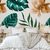 papel de parede floral com folhas