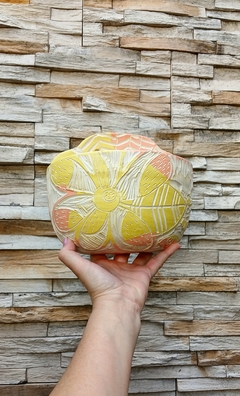 MACETA DE PARED AGUAMANIL ARTESANAL ESGRAFIADO / PIEZAS UNICAS - TIENEN DRENAJE - NO INCLUYE PLANTAS / DISEÑO A ELECCION SEGUN DISPONIBILIDAD