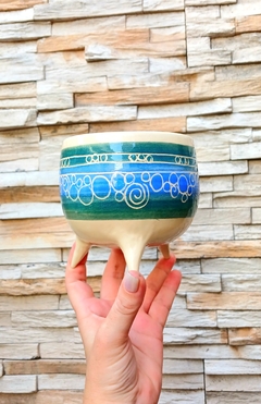 MACETAS CON PATITAS DISEÑO GUARDA BICOLOR CON BURBUJITAS Y CARACOLITOS / TIENEN DRENAJE / PIEZAS ARTESANALES - PRECIO POR UNIDAD - Alquimia Botanica de Autor