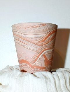 MACETA ARTESANAL RUSTICA CON DISEÑO DE BETAS MULTICOLORES TIERRA, PRECIOSAS! TIENEN DRENAJE - ELECCION SEGUN DISPONIBILIDAD - comprar online