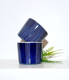 MACETAS CON DISEÑOS VARIADOS EN AZUL COBALTO / PIEZAS ARTESANALES / TIENEN DRENAJE / PRECIO POR UNIDAD / ELECCION SEGUN DISPONIBILIDAD en internet