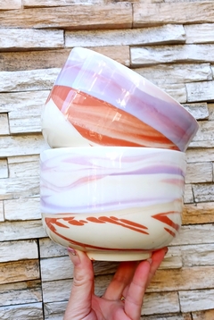 MACETAS COMBINADAS CON ESMALTES TOSTADOS LILAS Y ROSAS / TIENEN DRENAJE / ELECCION SEGUN DISPONIBILIDAD - tienda online