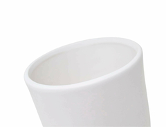 MACETA MINIMALISTA CON PATITAS / TIENE DRENAJE / NO INCLUYE PLANTAS en internet