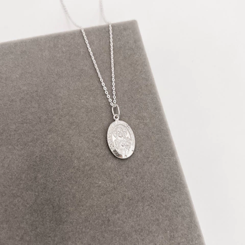 Colar de Prata Sagrado Coração de Jesus/ Cruz - comprar online