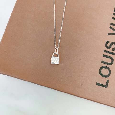 Colar de Prata Cadeado