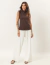 Conjunto Regata Barbara Marrom e Calça Panama Off White na internet