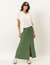 Conjunto Blusa Maria Off White e Saia Portinari Verde Militar na internet