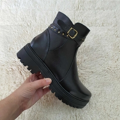 Bota em couro preto - comprar online