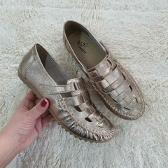 Mocatênis velcro em couro prata velho