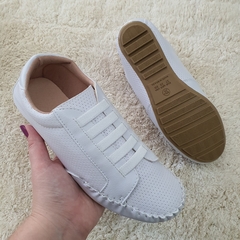 Mocatênis perfurado branco