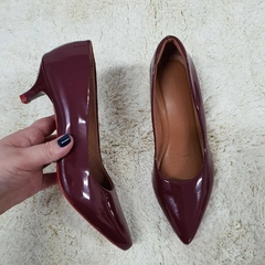 Scarpin verniz marsala na internet