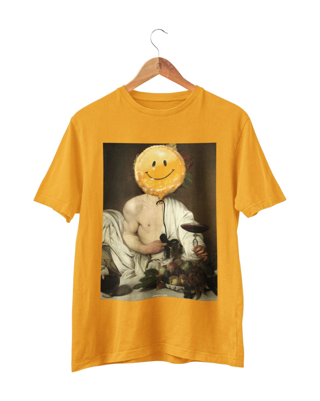 Camiseta Baco segurando um balão Smiley