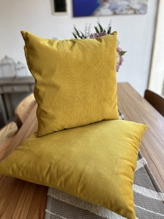 Set x2 almohadones 45x45 pana duo mostaza - comprar online