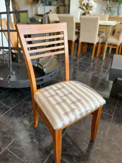 Juego de comedor p/6 (mesa MC119 130x130 + 6SILLAS S116), paraiso, lustre miel - Nativa Interiores