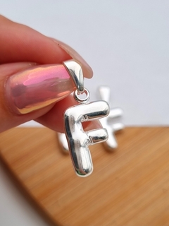 DIJE INICIAL "F" INFLADA / AB