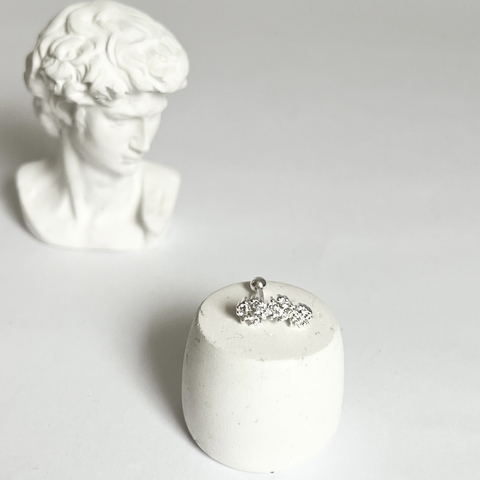 Piercing furo cluster florzinhas BANHO PRATA