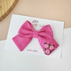 CELINA CLÁSSICO M COM BORDADO ROSA | UNIDADE - Laços Blush