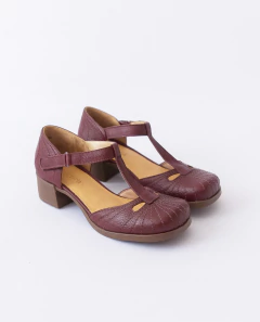 Sandália Zaya - BORDO na internet